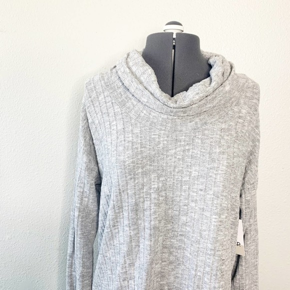 BP Light Grey Cozy Ribbed Turtleneck Pullover M - Picture 4 of 8